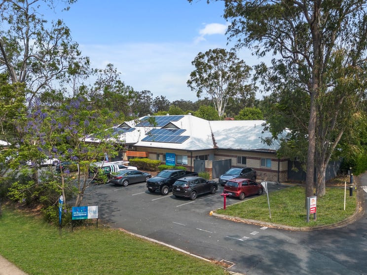 16 Carnarvon Close Forest Lake QLD 4078 - Image 2