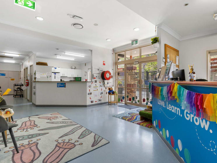 16 Carnarvon Close Forest Lake QLD 4078 - Image 3
