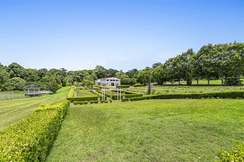 197-207 Long Rd Tamborine Mountain QLD 4272 - Image 2