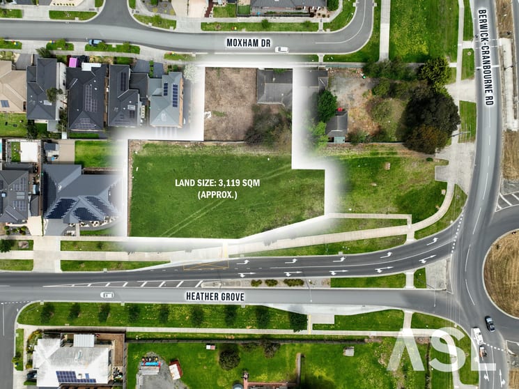 130-136 Heather Gr & 414 Berwick-Cranbourne Rd Clyde North VIC 3978 - Image 2