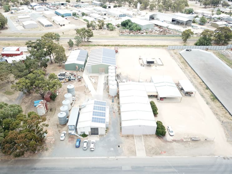 Click to view all images 26-28 Station.. Street Numurkah VIC 3636 - Image 3