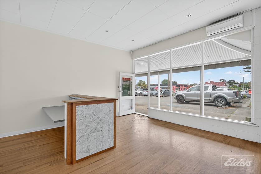 Click to view all images 5/64-66 Vict Victoria Street Victor Harbor SA 5211 - Image 3