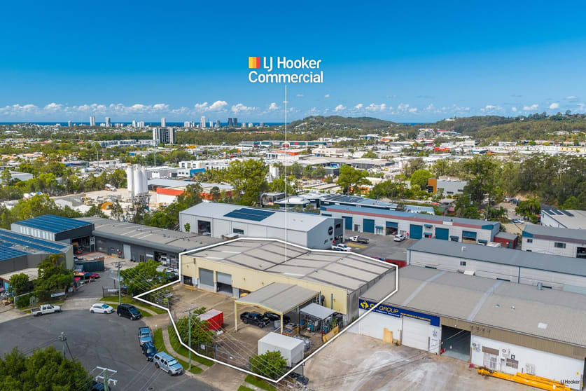 Click to view all images 7 Davo Court Burleigh Heads QLD 4220 - Image 1