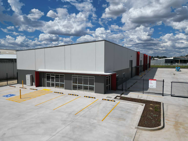 Click to view all images 4 Skymaster Place Dubbo NSW 2830 - Image 2