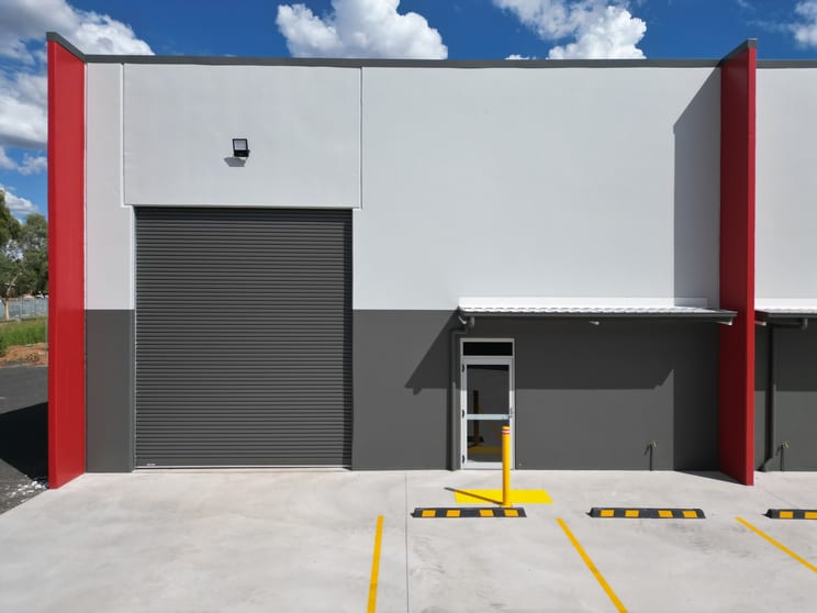 Click to view all images 4 Skymaster Place Dubbo NSW 2830 - Image 3