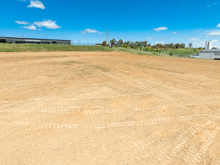 Click to view all images 22 Elwin Drive Orange NSW 2800 - Image 3