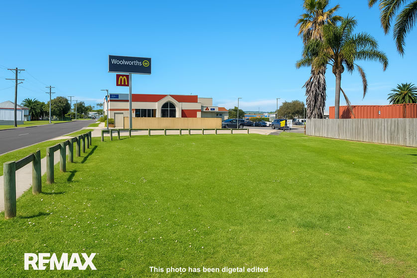 Click to view all images 6 Mechanics Street Lakes Entrance VIC 3909 - Image 2