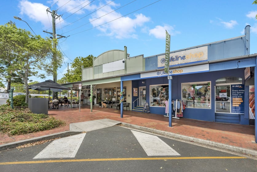 Click to view all images 22 Maple Street Cooroy QLD 4563 - Image 2