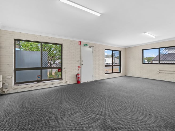 11 Grey Gum Road Taree NSW 2430 - Image 2