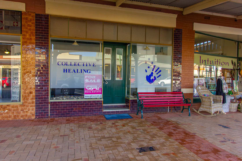 Click to view all images 131 Green Street Lockhart NSW 2656 - Image 1