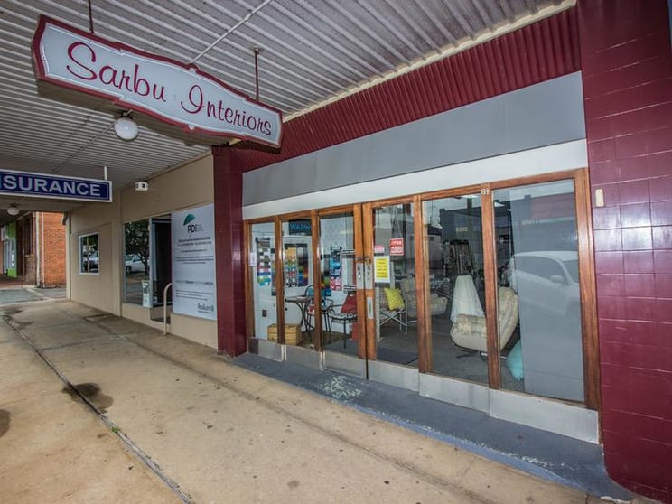 Click to view all images 61 East Street Narrandera NSW 2700 - Image 1