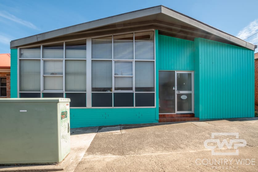 Click to view all images 172 Bourke Street Glen Innes NSW 2370 - Image 1