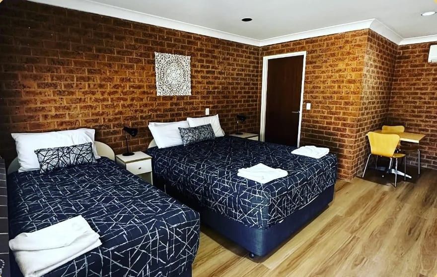 Click to view all images West Wyalong NSW 2671 - Image 3