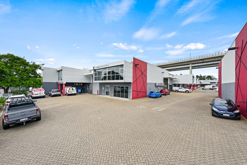 2/93 Rivergate Place Murarrie QLD 4172 - Image 2
