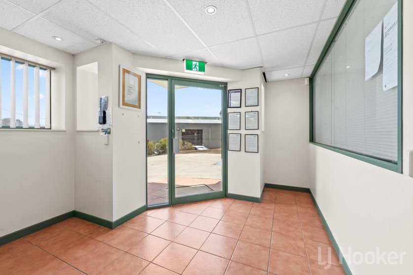9 Penney Place Queanbeyan East NSW 2620 - Image 2