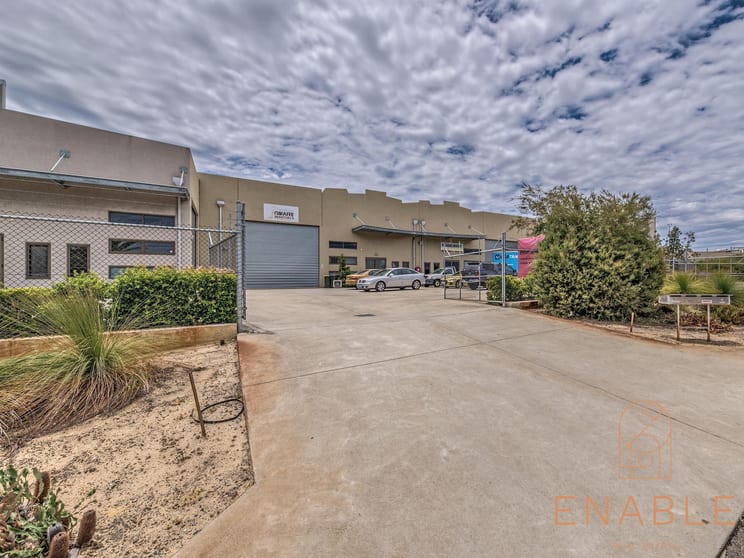 Click to view all images 1 Park Place Bibra Lake WA 6163 - Image 1