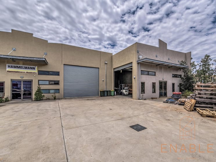 Click to view all images 1 Park Place Bibra Lake WA 6163 - Image 3