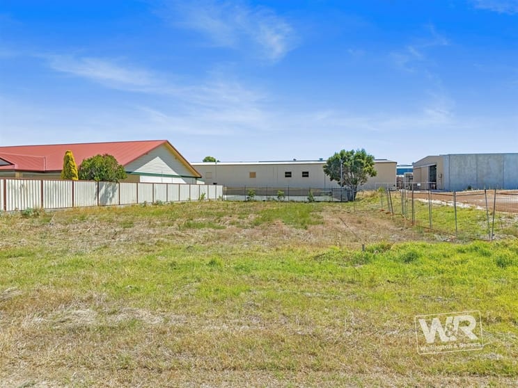 30 Richard Street Milpara WA 6330 - Image 3
