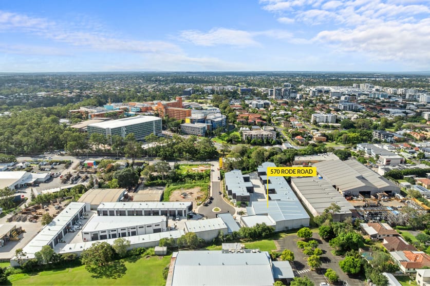 Click to view all images 570 Rode Road Chermside QLD 4032 - Image 4