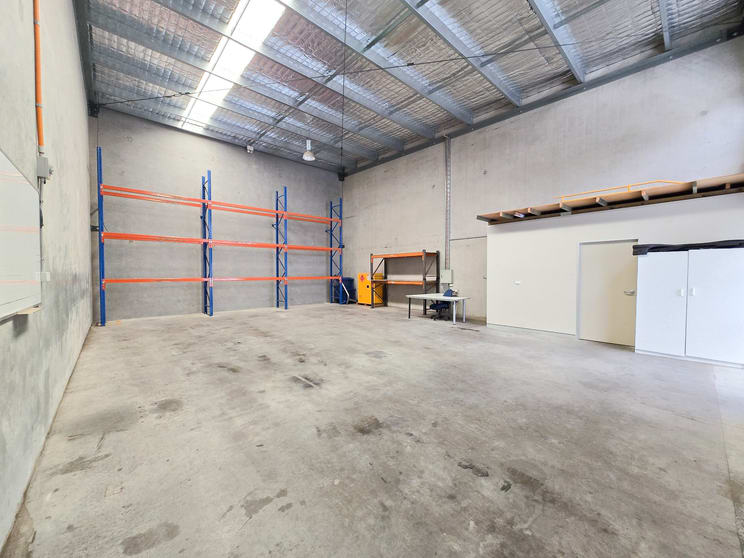 Click to view all images Unit 2/8 Gibbens Road West Gosford NSW 2250 - Image 3