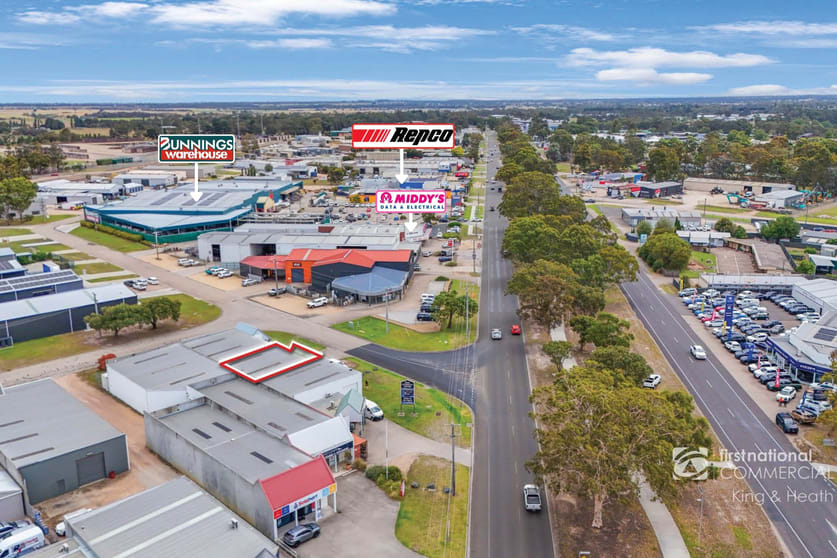 Click to view all images 2/467C Main Street Bairnsdale VIC 3875 - Image 2