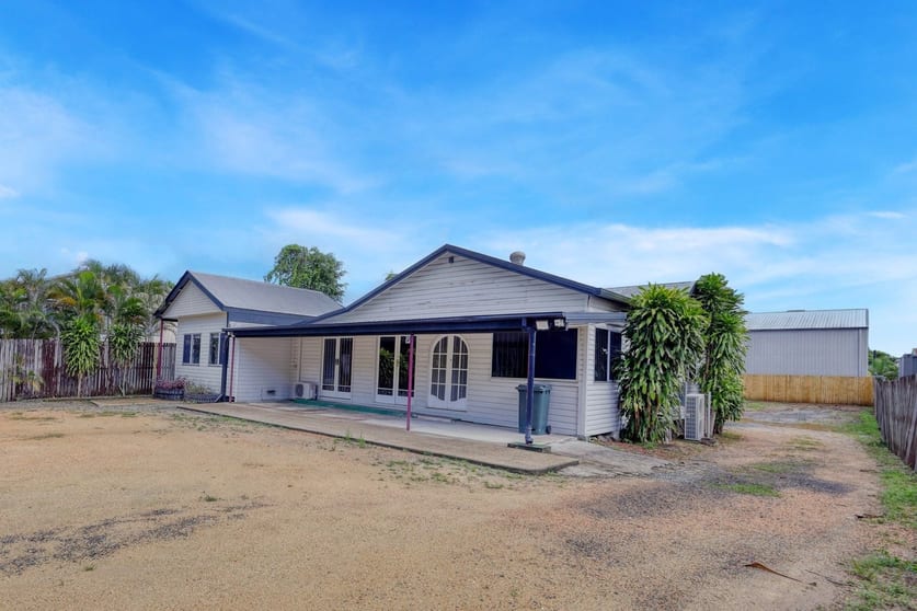 24 Magazine Street Stratford QLD 4870 - Image 2