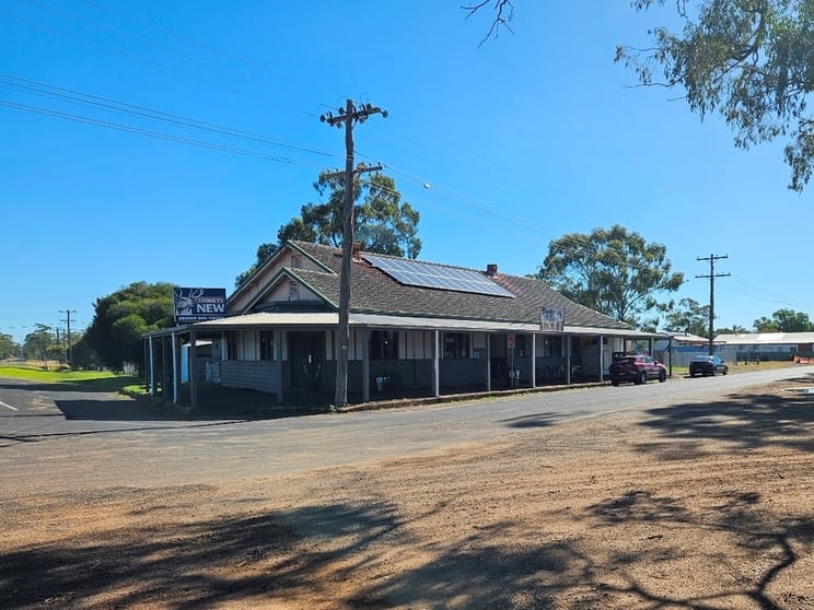 Click to view all images 37 Railway Street Eumungerie NSW 2822 - Image 1