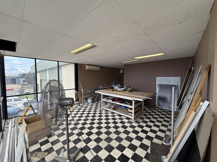 Unit 2/8-12 Deadman Road Moorebank NSW 2170 - Image 3