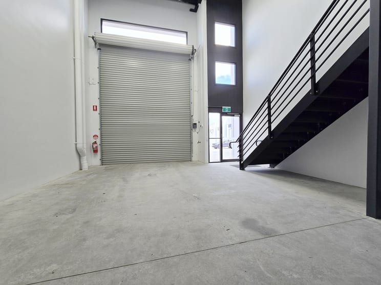 Click to view all images 11/3 Enterprise Street Molendinar QLD 4214 - Image 1