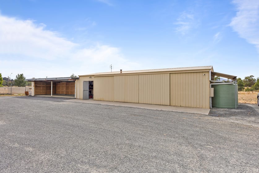 Click to view all images 165 Moore Street Ararat VIC 3377 - Image 1