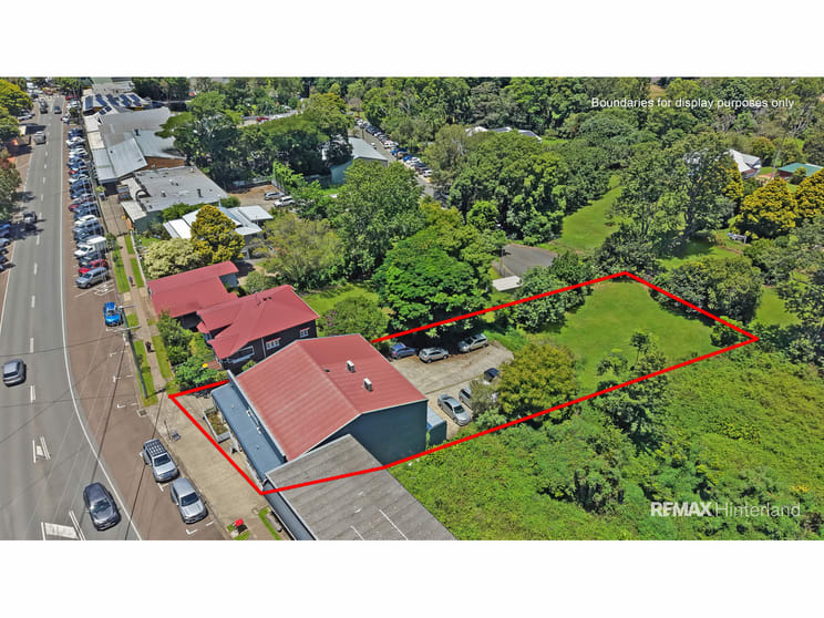 51 Maple Street Maleny QLD 4552 - Image 2