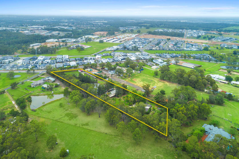 Click to view all images 10 Edwards Road Nelson NSW 2765 - Image 3