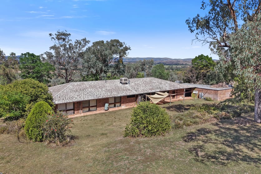 32 Henrys Lane Tamworth NSW 2340 - Image 3