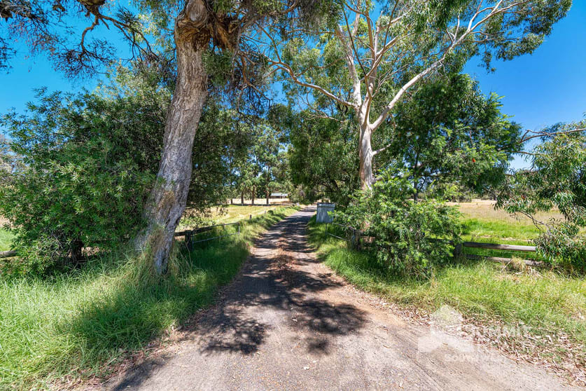 Click to view all images 158 Harris Road Picton East WA 6229 - Image 1