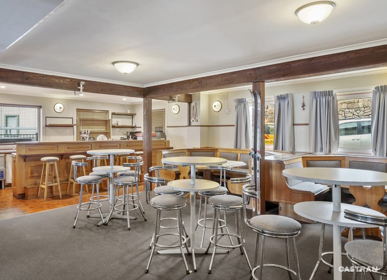 Click to view all images Hotel Enzian, 8 Chamois Road Mount Buller VIC 3723 - Image 4