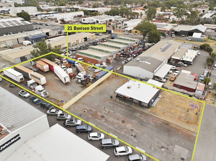 21 Davison Street Maddington WA 6109 - Image 2