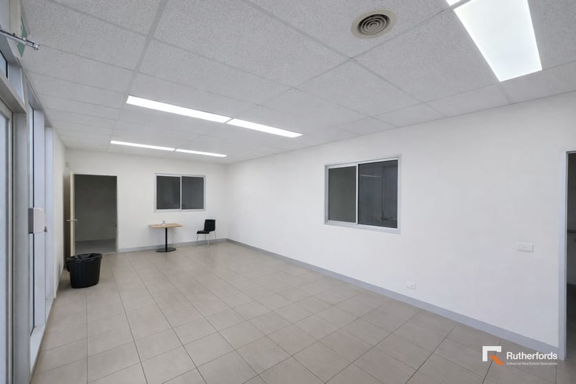 28 Zacara Court Deer Park VIC 3023 - Image 2