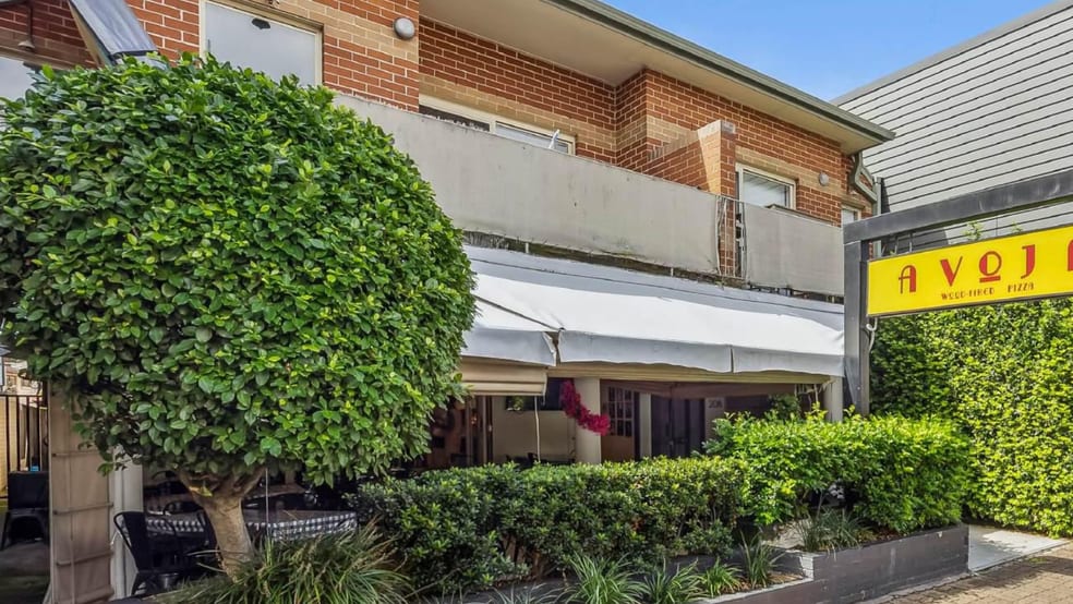 8/208 Pittwater Road Manly NSW 2095 - Image 3