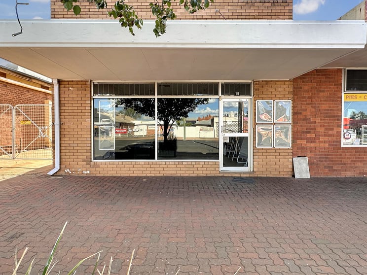 15 Barton Street Cobar NSW 2835 - Image 1