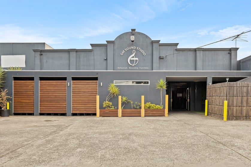 13 Onslow Avenue Campbellfield VIC 3061 - Image 1