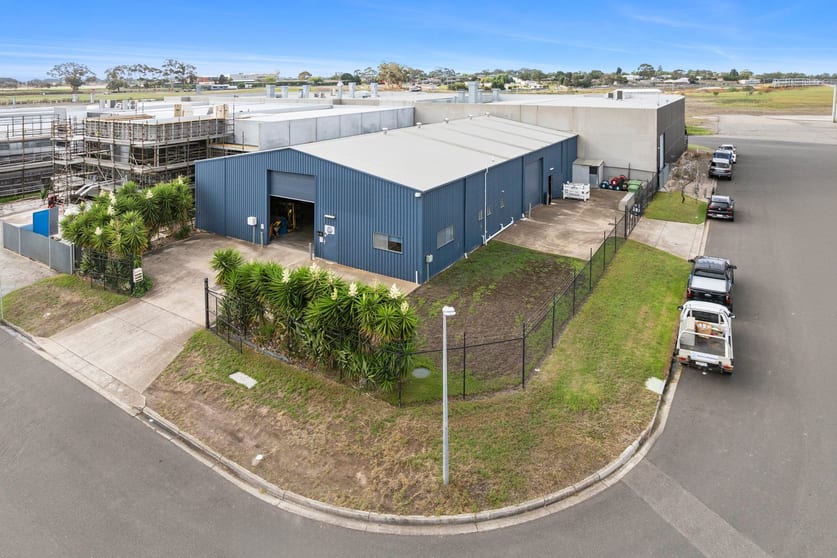 Click to view all images 6-8 Birkett Place South Geelong VIC 3220 - Image 1