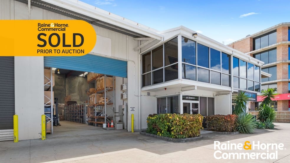Click to view all images 2/2 Jenner Street Nundah QLD 4012 - Image 1