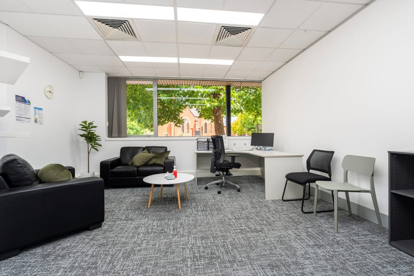 Click to view all images 601 Olive Street Albury NSW 2640 - Image 3