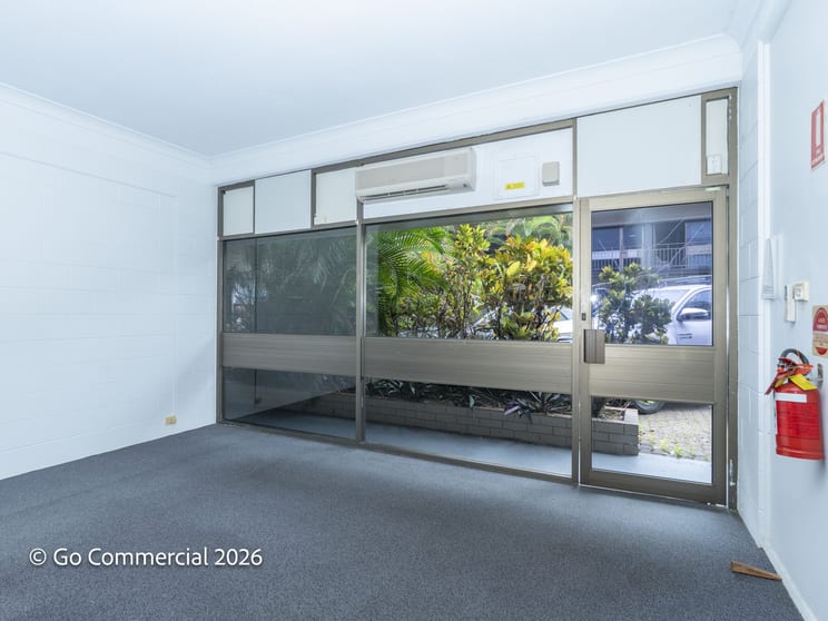 Click to view all images 10/25 Grafton Street Cairns City QLD 4870 - Image 3