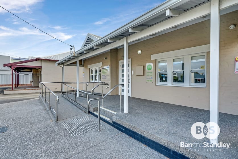 19 Forrest Avenue South Bunbury WA 6230 - Image 2