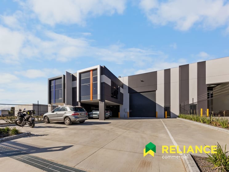11 Sant Court Ravenhall VIC 3023 - Image 2