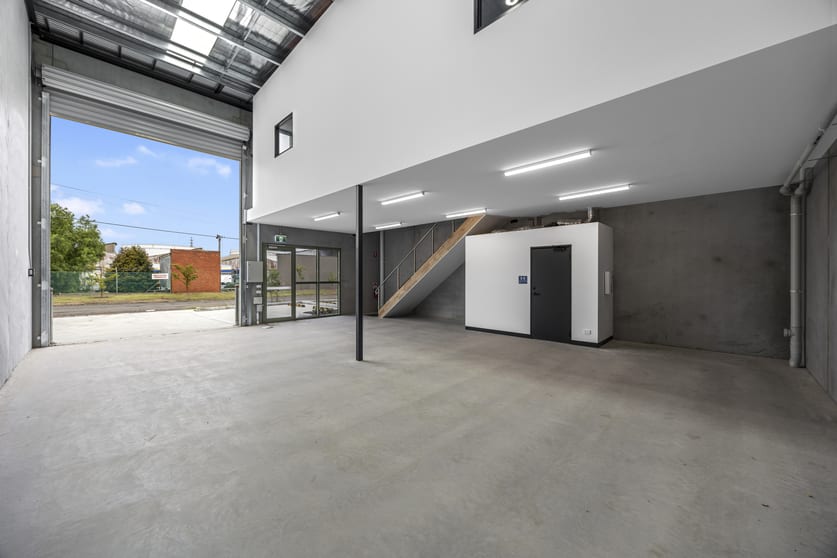 Click to view all images 31 Ramsay Street Spotswood VIC 3015 - Image 3