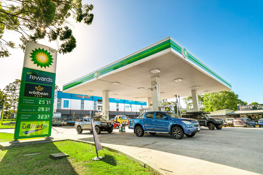 Click to view all images BP Retail Centre, 210, Redland Bay Road Capalaba QLD 4157 - Image 3