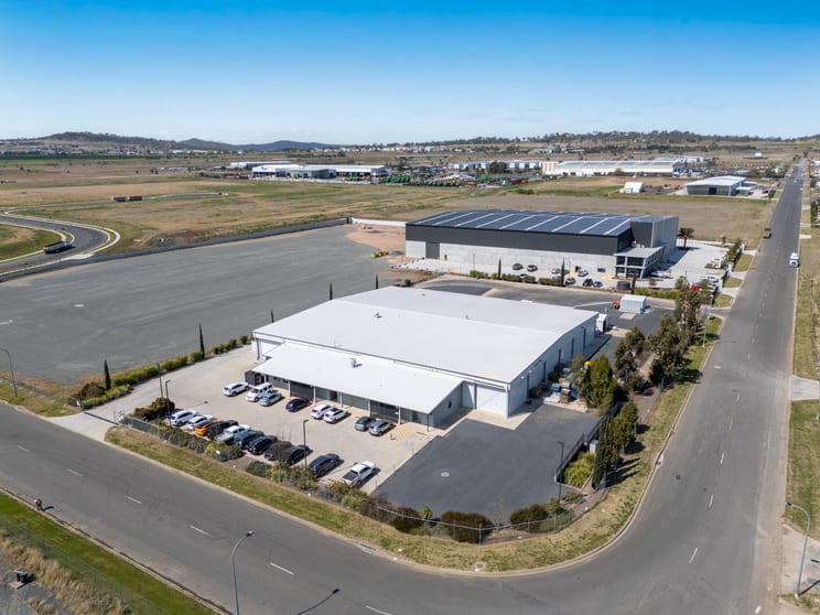 Click to view all images 2 Foundation Street Wellcamp QLD 4350 - Image 1