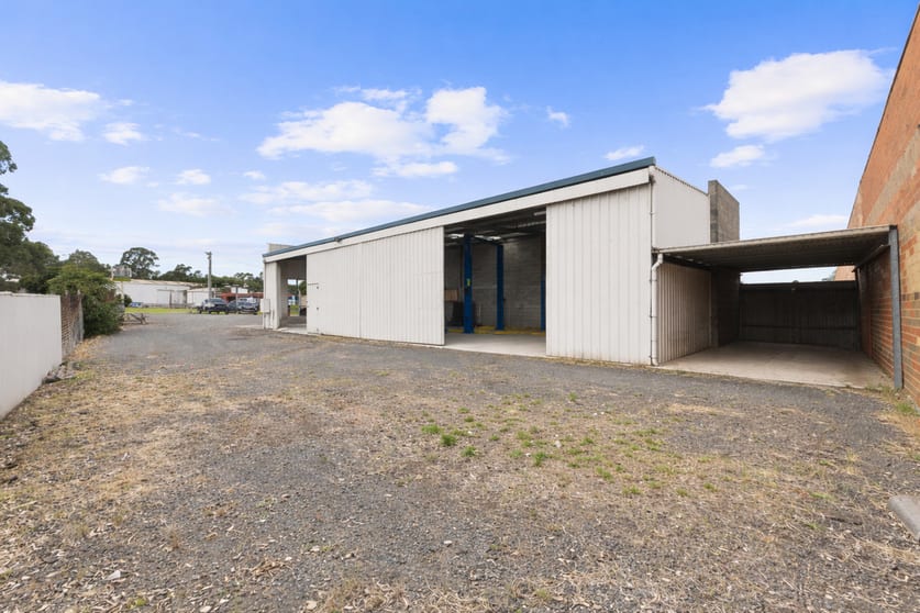 Click to view all images 24 Head Street Traralgon VIC 3844 - Image 3